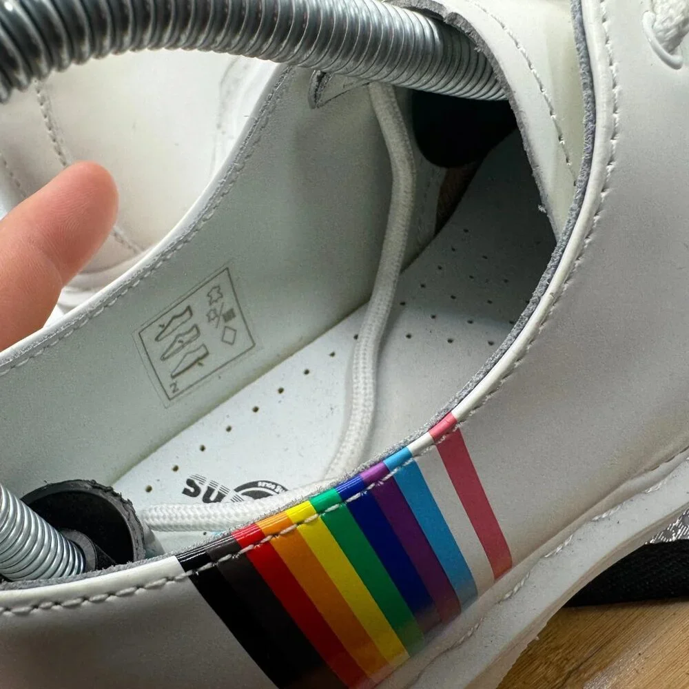 Size 6 Dr. Martens White Mens Lace-Up Pride Derby‎ Rainbow Leather Shoes 27522